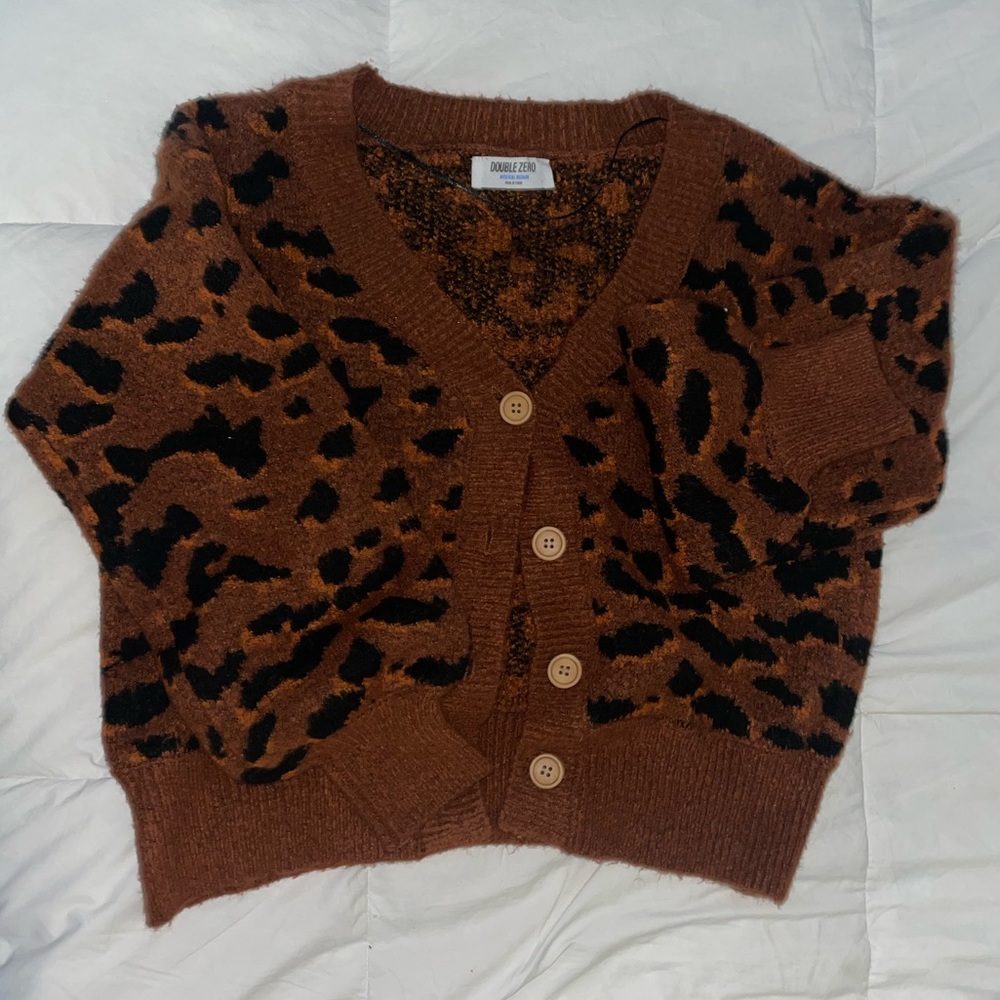 Cavenders cheetah print sweater